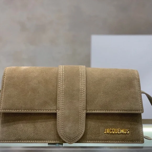 ✨✨Jacquemus Shoulder Bag 💥💥 - Picture 3 of 8